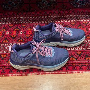 Women's Hoka One One Bondi 6